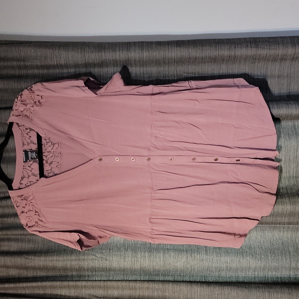 Mauve short sleeve shirt